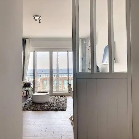 Apartament Front De Mer - Moderne - Vue Magique Baie Juan Antibes